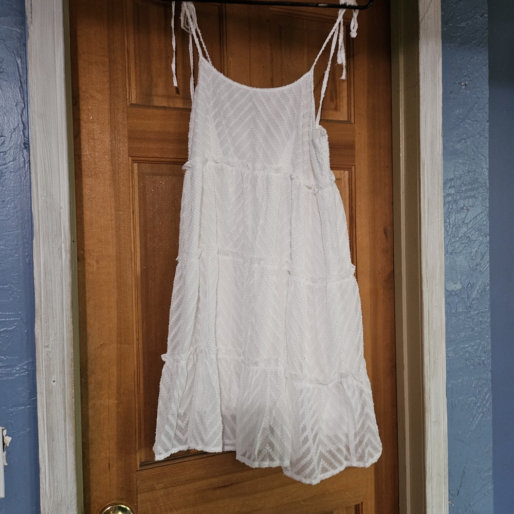White Sleeveless Dress